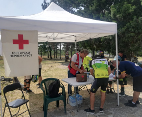Доброволци на БЧК-Ямбол помагаха в състезание за планинско колоездене XCO Challenge 2022